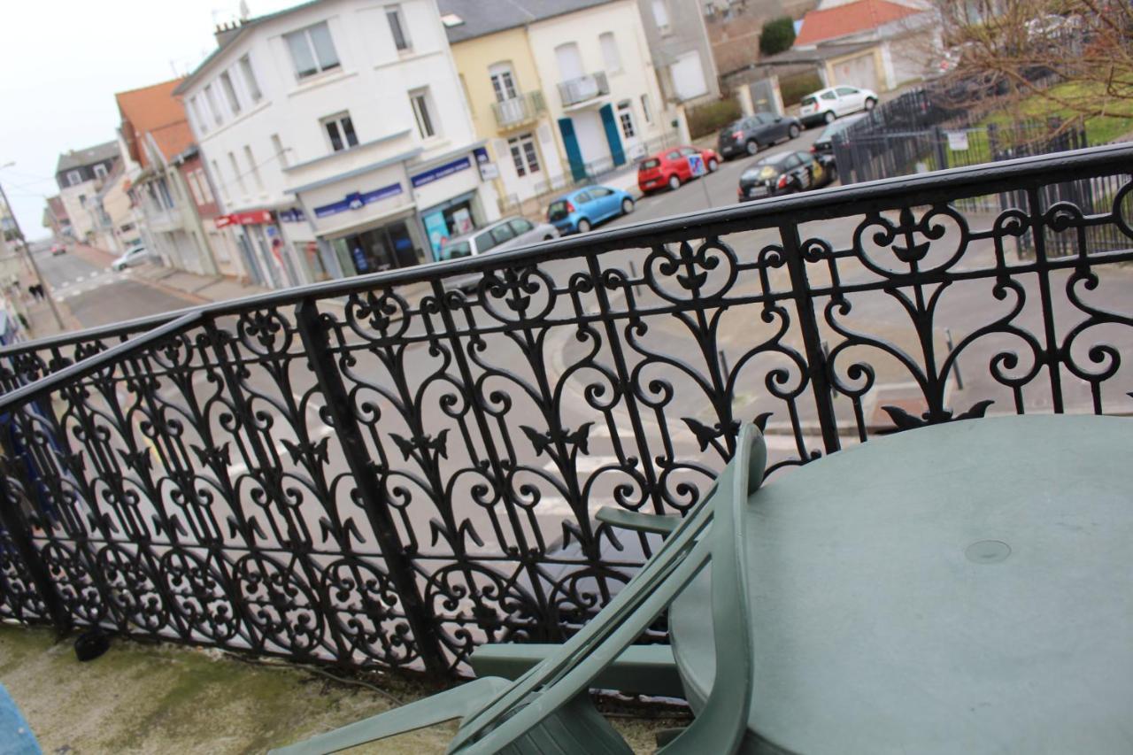 Le Voltaire Hotel Berck Екстериор снимка